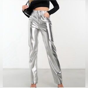 Abercrombie & Fitch The 90’s Straight Highrise vegan leather Size 26/2L NWT